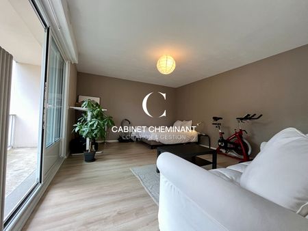 Location Appartement 1 pièce 32m² - Photo 2