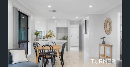 Modern 3 Bedroom Home in a Convenient Location - Photo 5