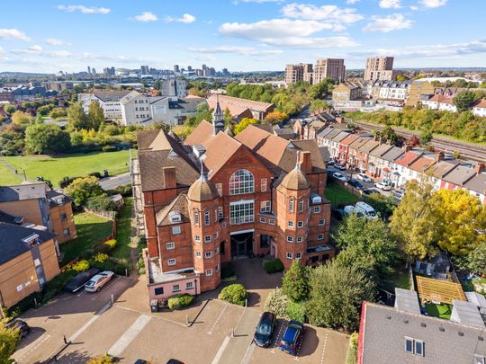 Cooper Road, London, NW10 1BF - Photo 1