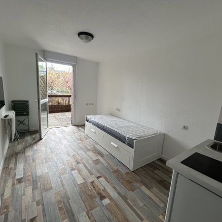 STUDIO REFAIT A NEUF - PROCHE CITADELLE - DISPONIBLE DES MAINTENANT - Photo 4