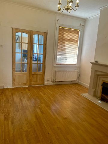 2 Bed Terraced House, Enfield Road, CV2 - Photo 2