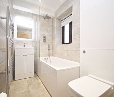 Minchens Lane, Bramley - Photo 3