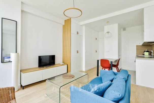 Location studio, Paris 7ème (75007), 1 pièce, 32.2 m², ref 86383433 - Photo 1