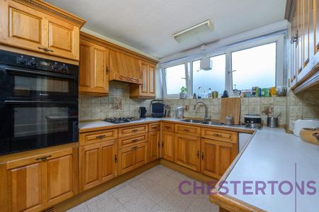 3 bedroom flat to rent - Photo 2