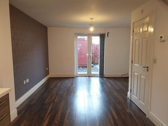 2 bedroom terraced house to rent - Photo 1