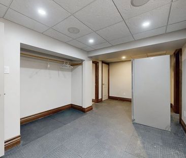 For Lease - 28 Centennial Road, Toronto, Ontario - Photo 2