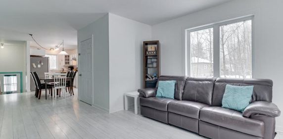 9 1/2 - Sainte-Julienne - 2 200 $/mois - Photo 2