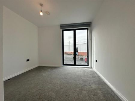 3 bedroom apartment to rent - Photo 3