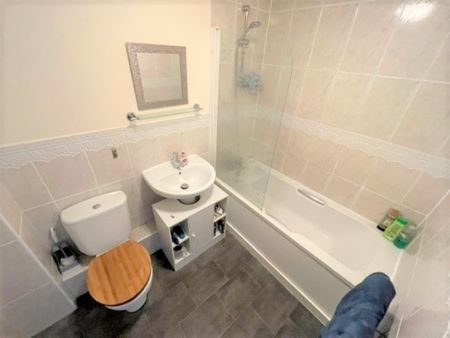 Mountbatten Close, Preston - Photo 5