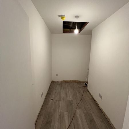 3 bedroom flat to rent - Photo 4