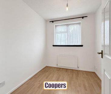 3 bedroom link detached house to rent - Photo 3