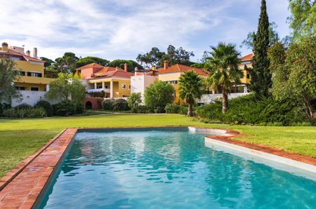 Apartamento T5 com terraço virado a Sul, em condomínio fechado no Estoril - Photo 2