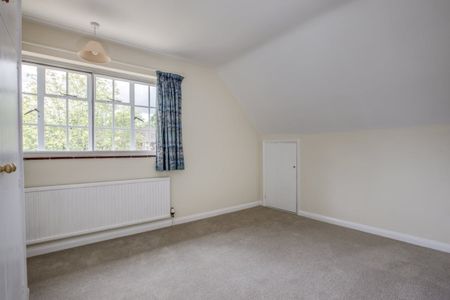 3 bedroom detached house to rent - Photo 5