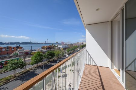 Apartamento T1 com vista rio, varanda e estacionamento, Lisboa - Photo 3