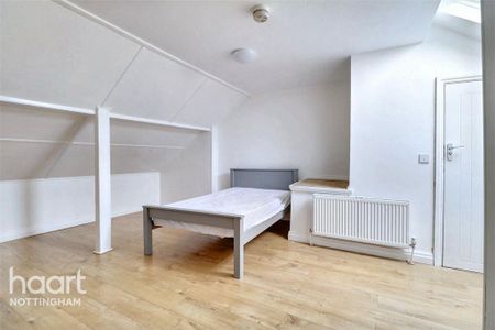 1 bedroom in a house share to rent - Photo 2