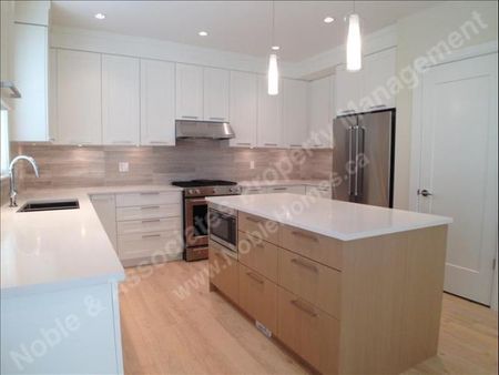 1XXX 129A Street Surrey - Photo 4