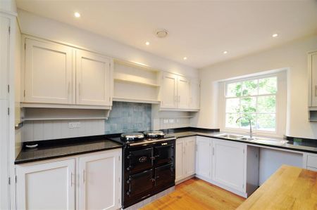 3 bedroom detached house to rent - Photo 3