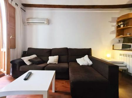 Carrer de les Danses, Valencia, Valencian Community 46001 - Photo 3