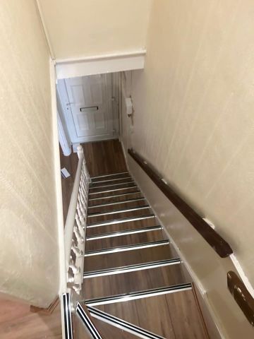 3 Bed Terraced House, Chadwin Road, E13 - Photo 3