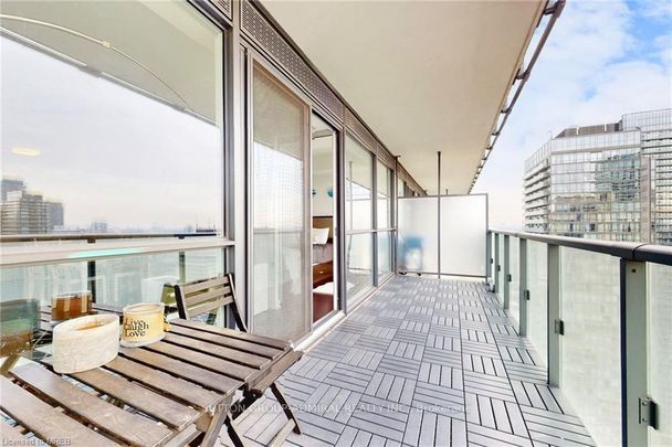 For Lease - 15 Grenville Street Unit# 3706, Toronto, Ontario - Photo 1