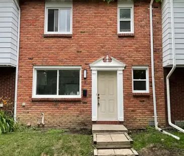 5-665 Hochelaga Street | 665 Hochelaga Street, Ottawa - Photo 1