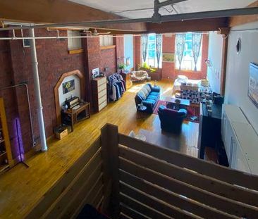 Exposed Brick & BeamLive/Work Loft , 18' ceiling - Photo 3