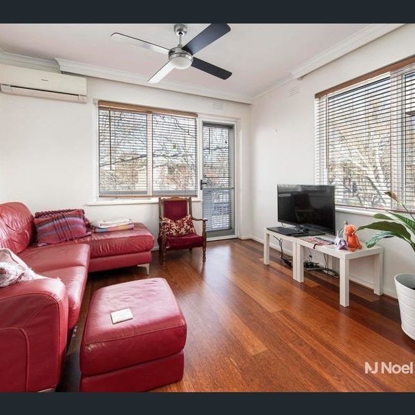8/10 Dickens St , ELWOOD - Photo 1