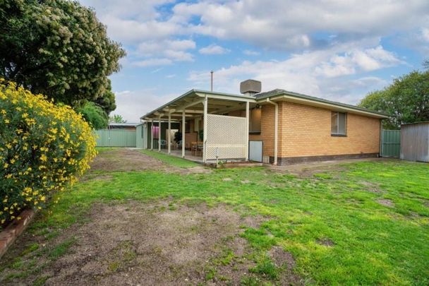 544 Colleen Place, Lavington - Photo 1