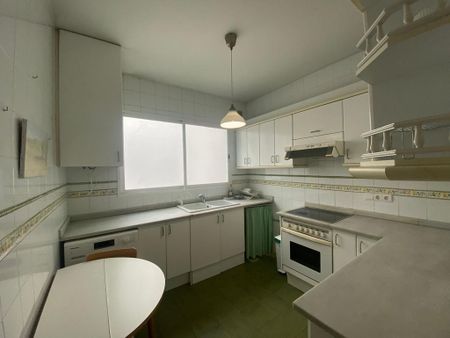 4 room luxury Apartment for rent in Valencia - Photo 5