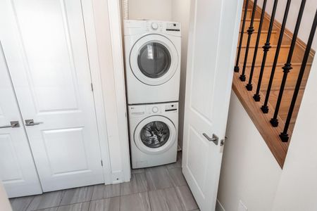 For Lease - 3326 Millicent Avenue Unit# Coach, Oakville, Ontario - Photo 5