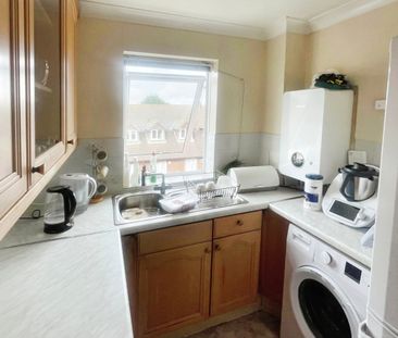 1 bedroom flat to rent Courtfield House, Hambledon Place - Photo 6