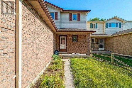 1577 NORWILL CRESCENT - Photo 3