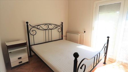 Kiadó átlagos állapotú lakás - Szeged - Fotó 3
