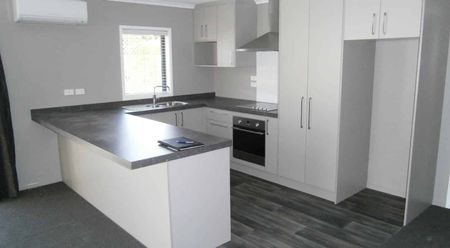 Modern, Comfortable Living in Lincoln – 3-Bedroom Home - Photo 2