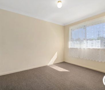 TIDY TWO BEDROOM UNIT! - Photo 6