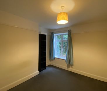 Rayners Gardens - Photo 2