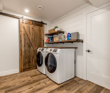 For Lease - 3742 Horseshoe Valley Road Unit# Lower, Springwater, On... - Photo 1