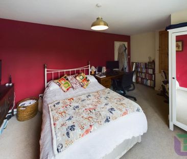 3 bedroom semi-detached house to rent - Photo 6
