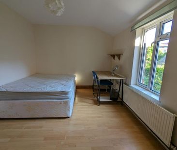 5 bedroom semi-detached house to rent - Photo 4