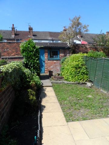 2 bedroom terraced house to rent - Photo 3