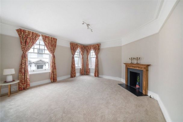 King Edward Mansions, 629 Fulham Road, London, SW6 flat to rent - Photo 1
