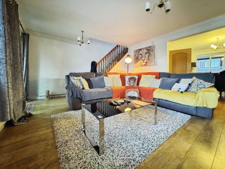 3 bedroom semi-detached house to rent - Photo 3