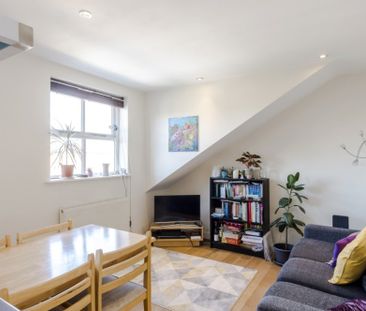 4 bedroom flat to rent - Photo 1