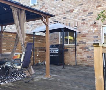 For Lease - 507 Rourke Place, Newmarket, Ontario - Photo 2