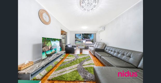 Family-Friendly 3-Bedroom Home with Water & Electricity Included - Photo 1