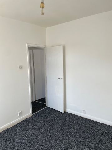 2 Bed Terraced House, Cambria Street, L6 - Photo 4