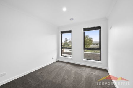 237 Albert St, Sebastopol VIC 3356 - Photo 3