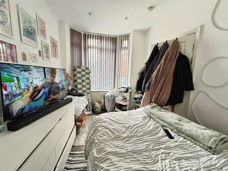 3 bedroom house to rent Lowestoft Street, Manchester, M14 - Photo 2