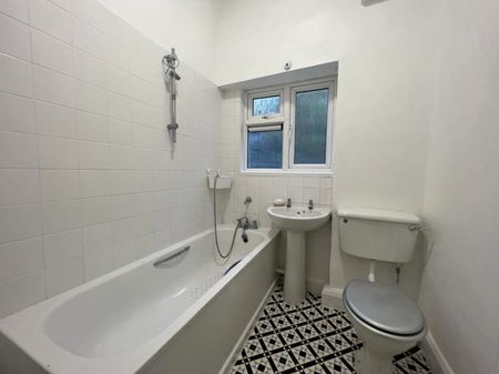 1 Bedroom Flat To Let - Photo 5