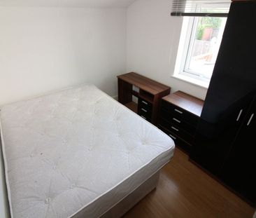 Fylde Road, PRESTON, Lancashire PR2 2NH - Photo 3